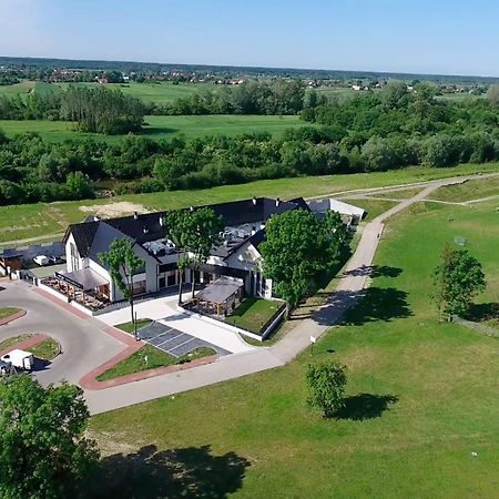 Bulwary Biznes Bed & Breakfast Мелец Екстериор снимка