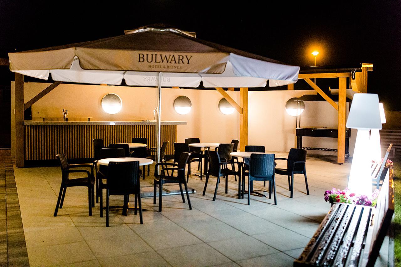 Bulwary Biznes Bed & Breakfast Мелец Екстериор снимка