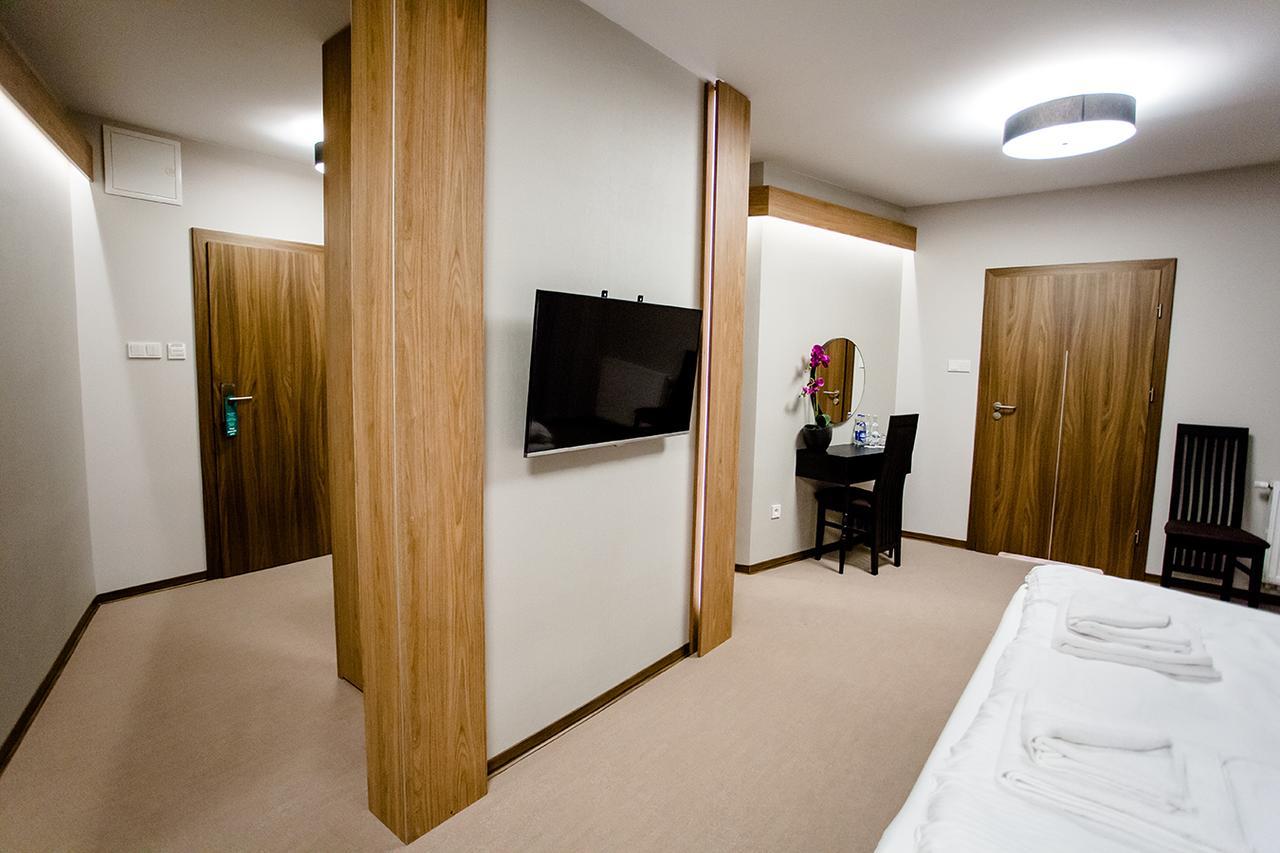 Bulwary Biznes Bed & Breakfast Мелец Екстериор снимка
