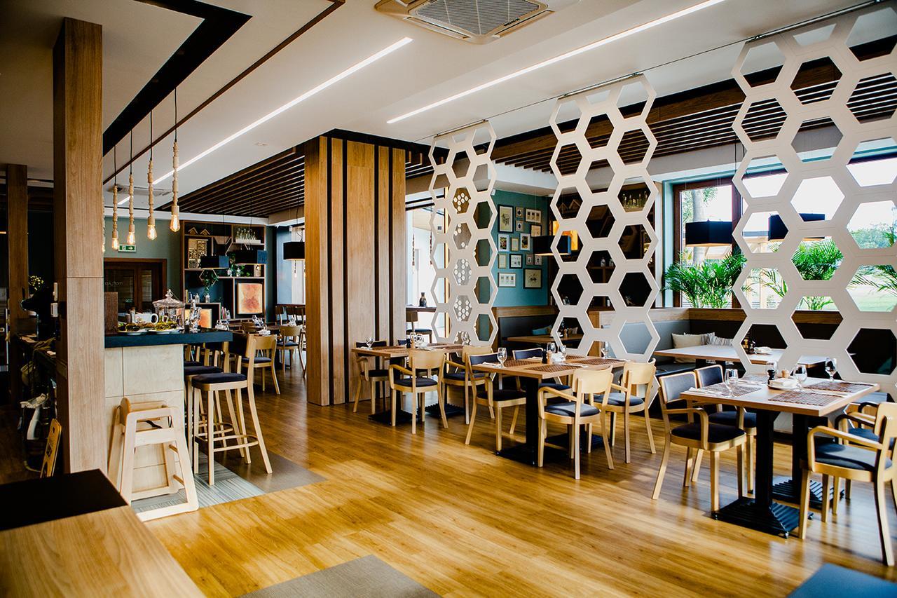Bulwary Biznes Bed & Breakfast Мелец Екстериор снимка