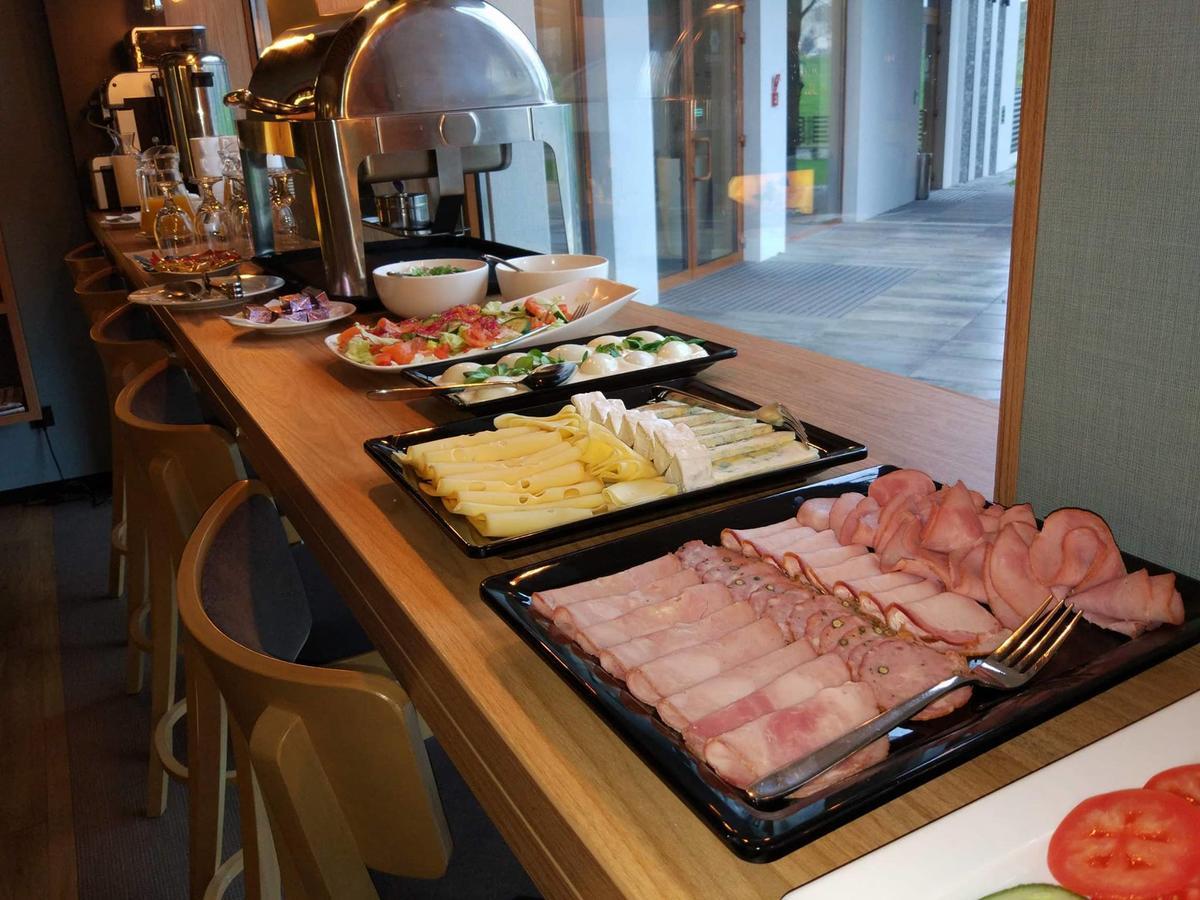 Bulwary Biznes Bed & Breakfast Мелец Екстериор снимка