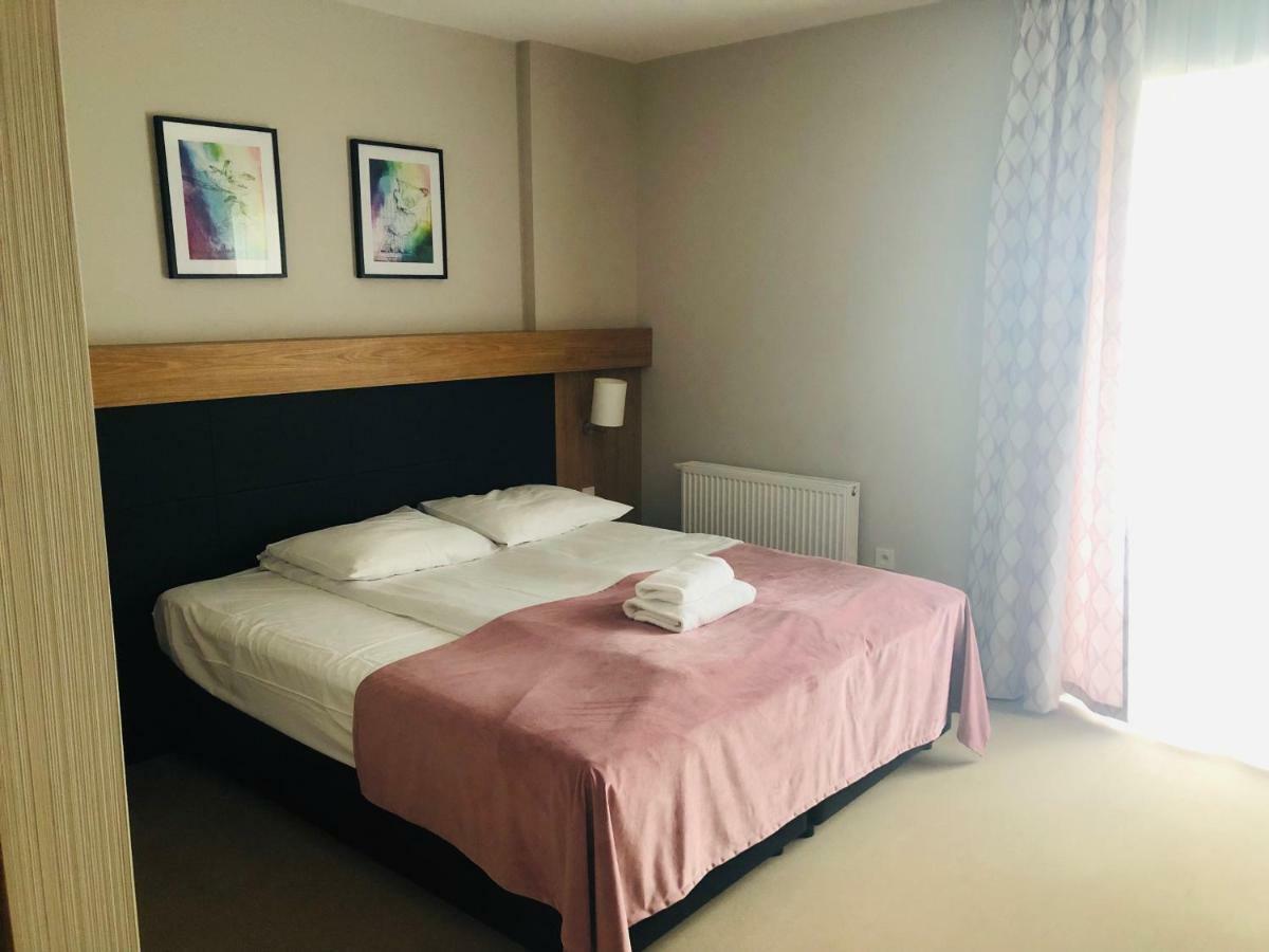 Bulwary Biznes Bed & Breakfast Мелец Екстериор снимка